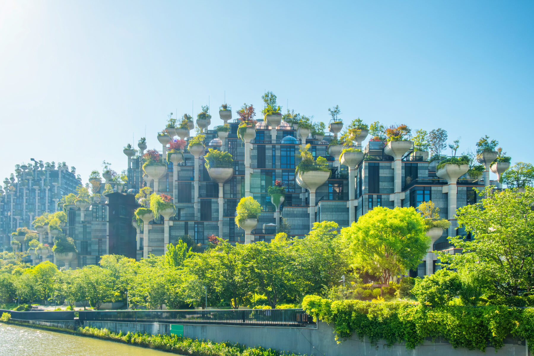 Integrated vegetation and sustainable architecture in Shanghai city, China